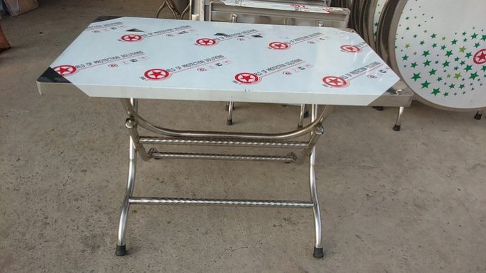 mang-bao-ve-ban-ino màng bảo vệ bàn inox